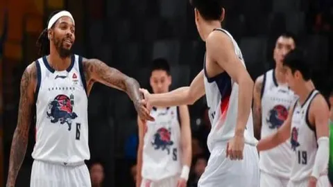 徐根宝期待新星超越武磊：中国足球振兴，急需更璀璨的新星登场！